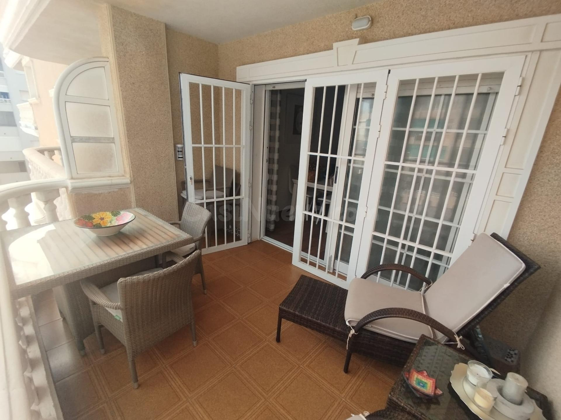 Apartamento reformado en segunda linea de playa  con vistas  - foto 3