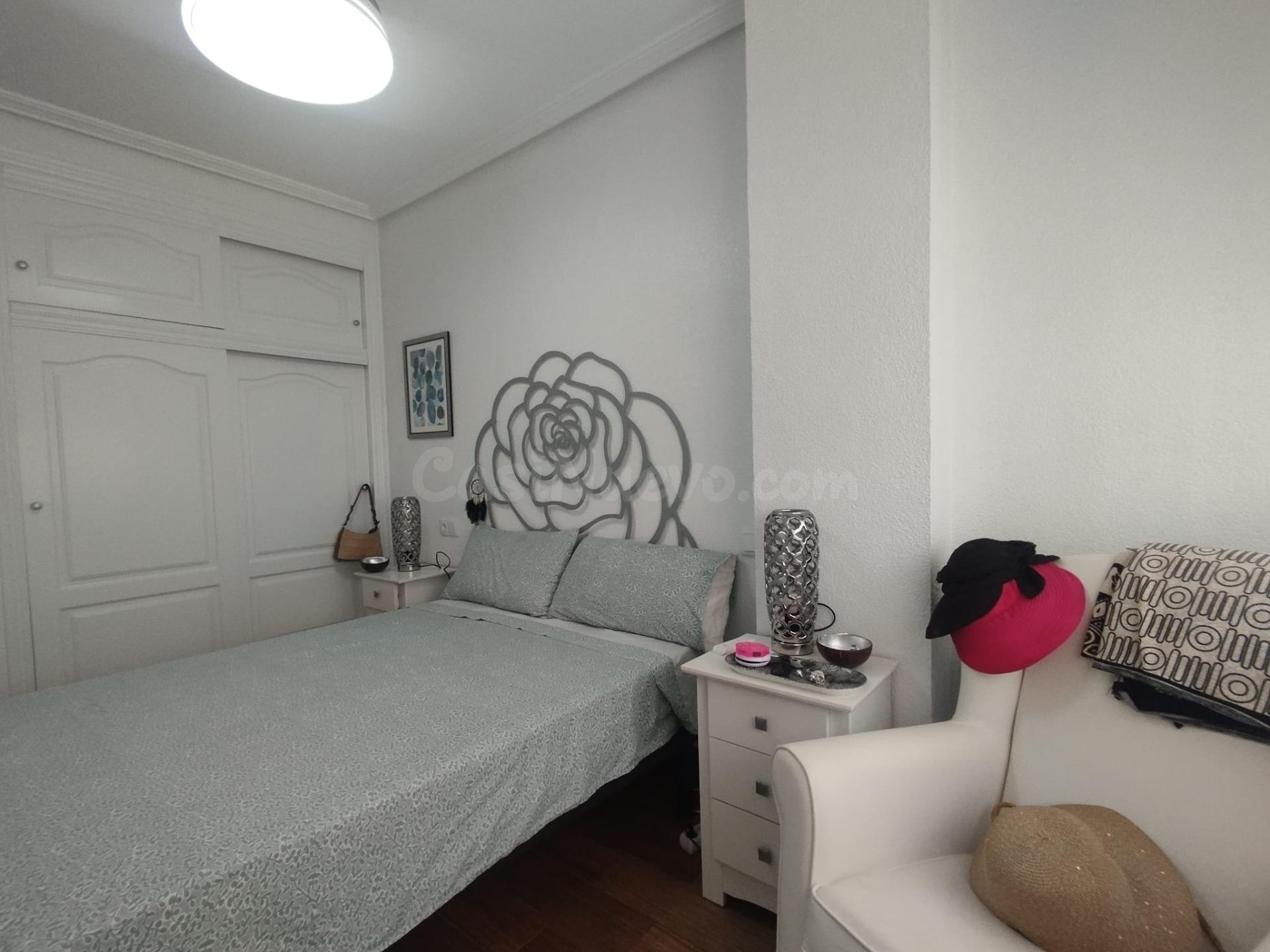 Apartamento reformado en segunda linea de playa  con vistas  - foto 25