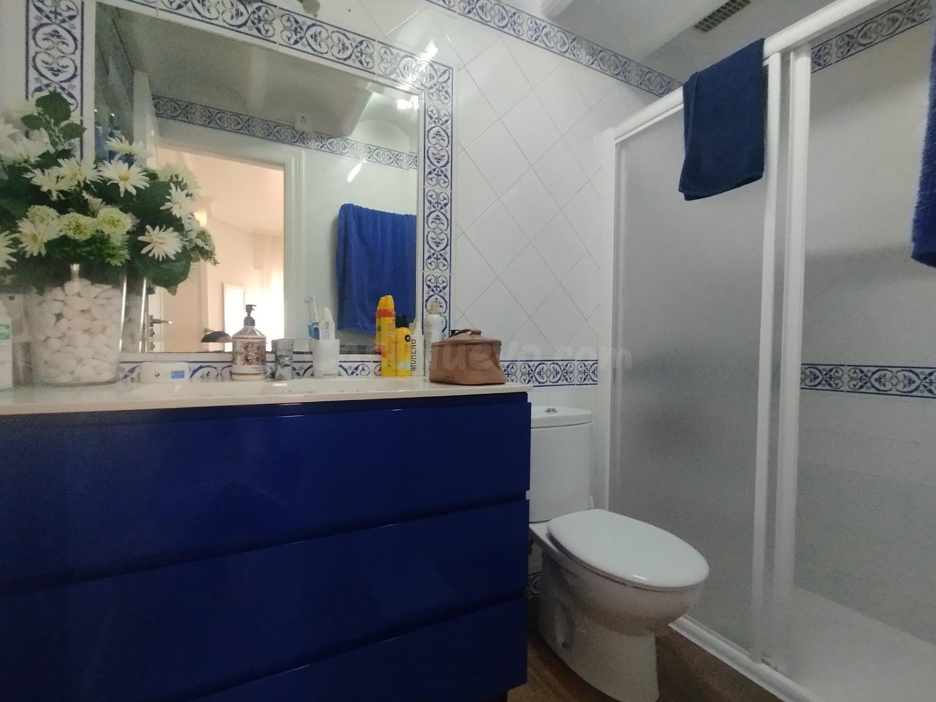 Apartamento reformado en segunda linea de playa  con vistas  - foto 27