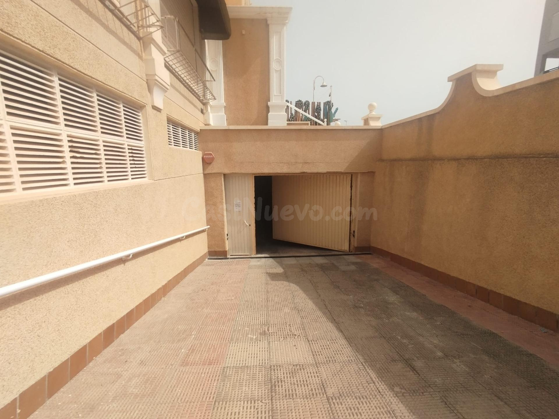 Apartamento reformado en segunda linea de playa  con vistas  - foto 30