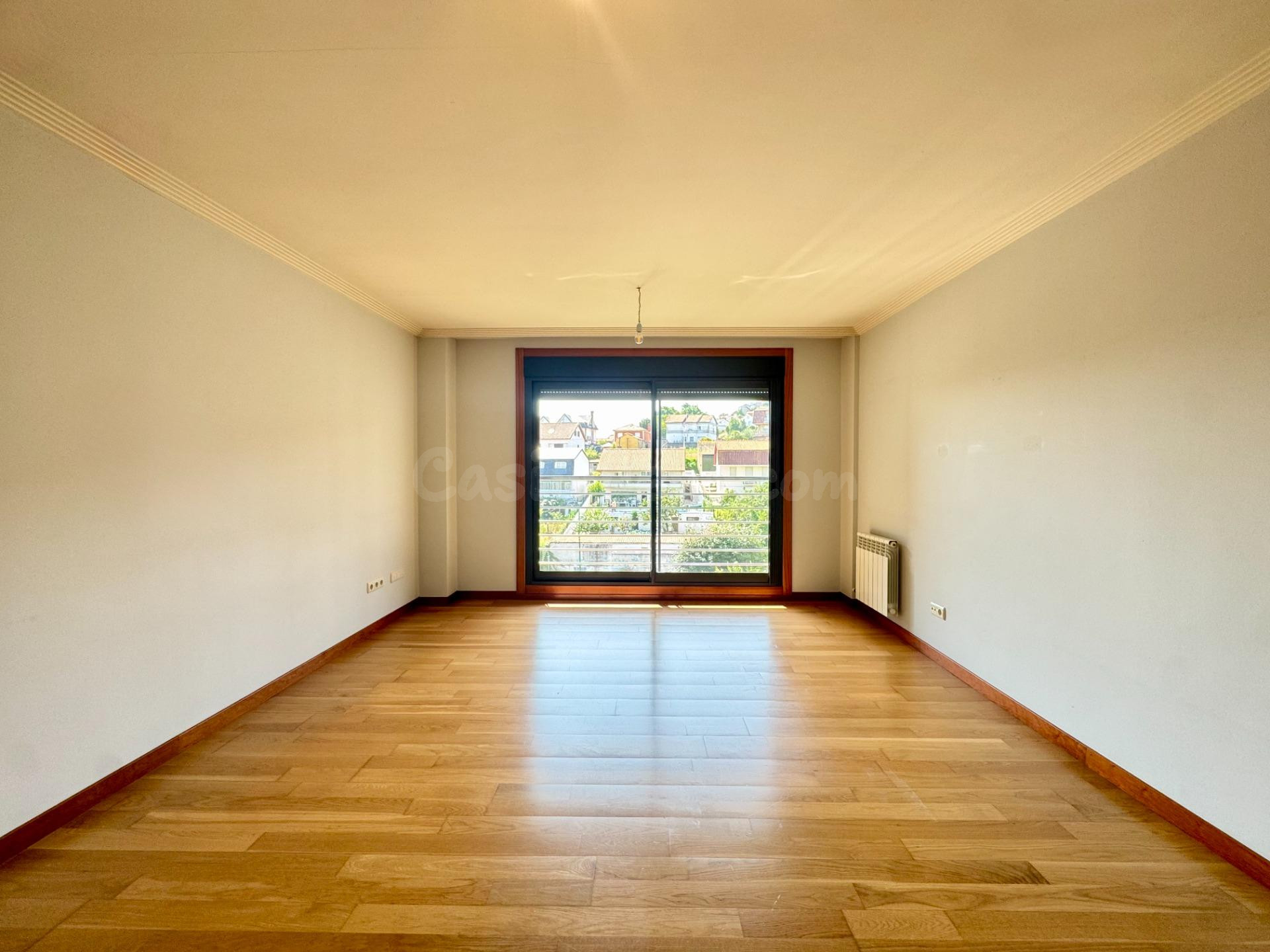 Alquiler de piso con 3 habitaciones, garaje y trastero, VIGO - foto 2