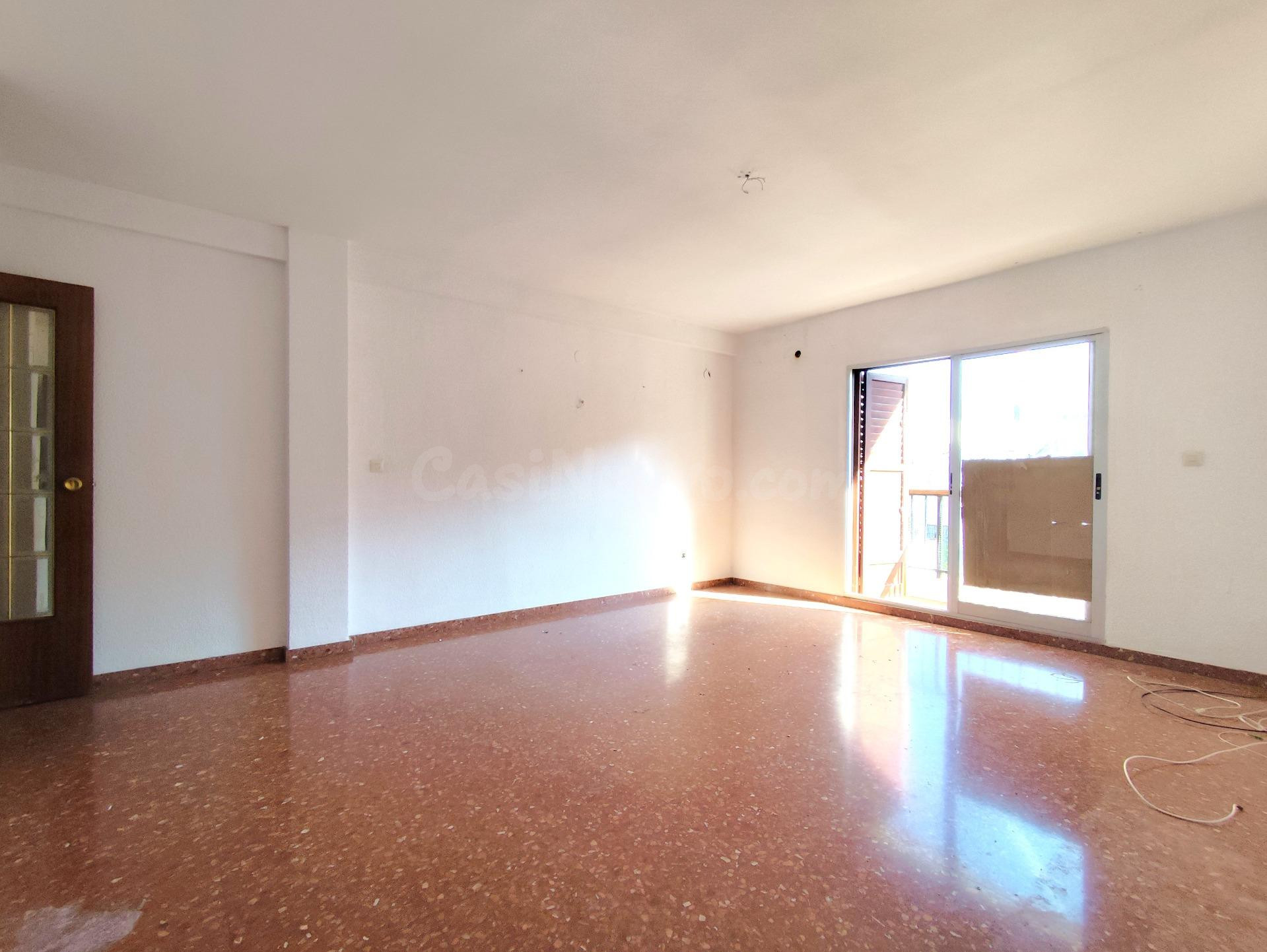 VIVIENDA CON GARAJE - foto 4