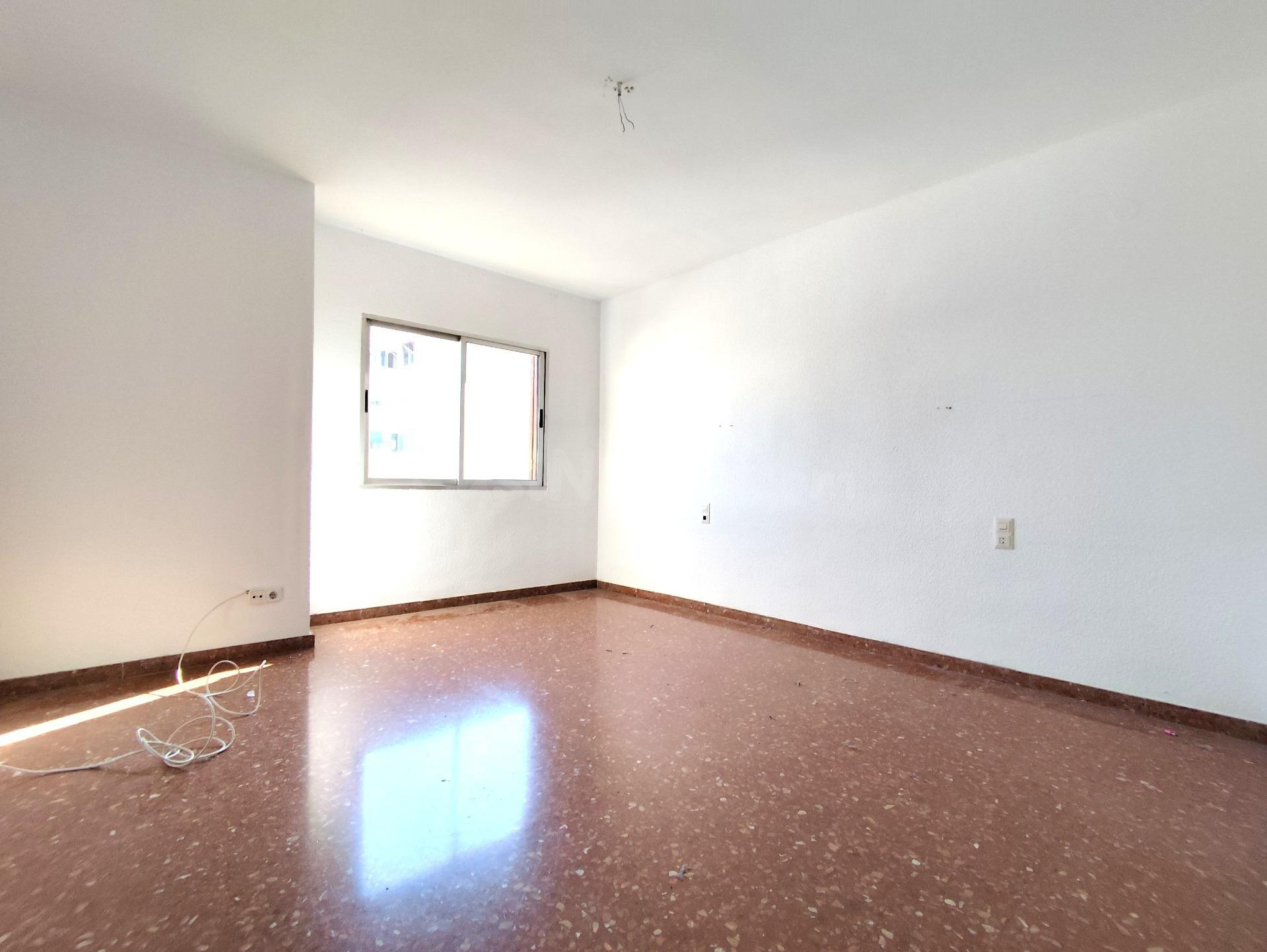 VIVIENDA CON GARAJE - foto 5