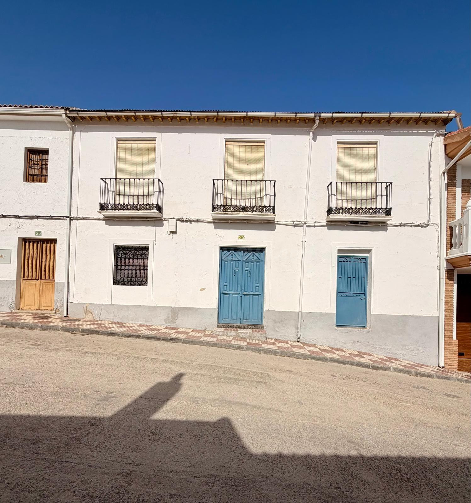 UNA CASA CON HISTORIA. 535 M2 PARA CREAR ALGO ÚNICO EN TORRE CARDELA