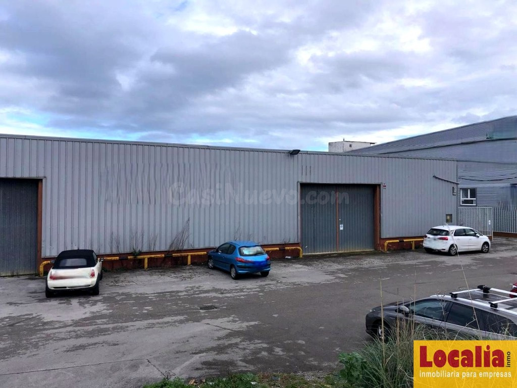 Venta de atractiva nave industrial en Cartes - foto 2