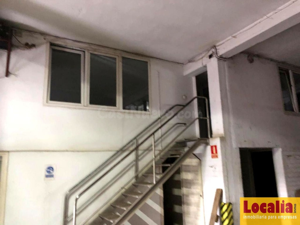 Venta de atractiva nave industrial en Cartes - foto 5
