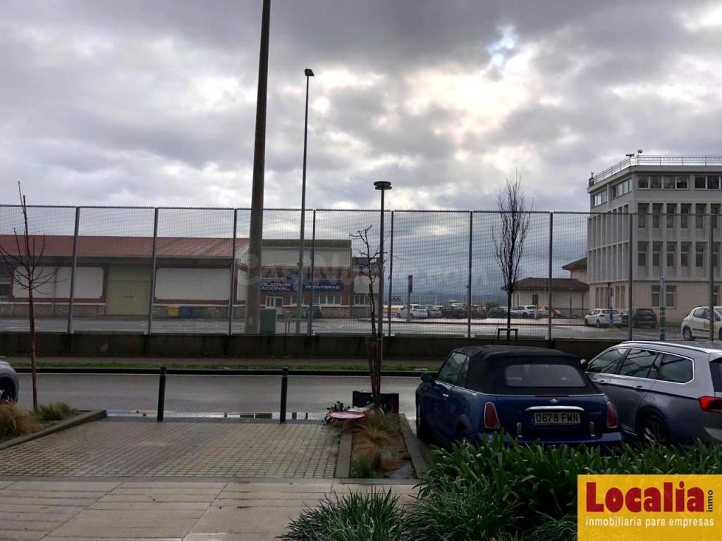 Excelente local para invertir en Santander - foto 16