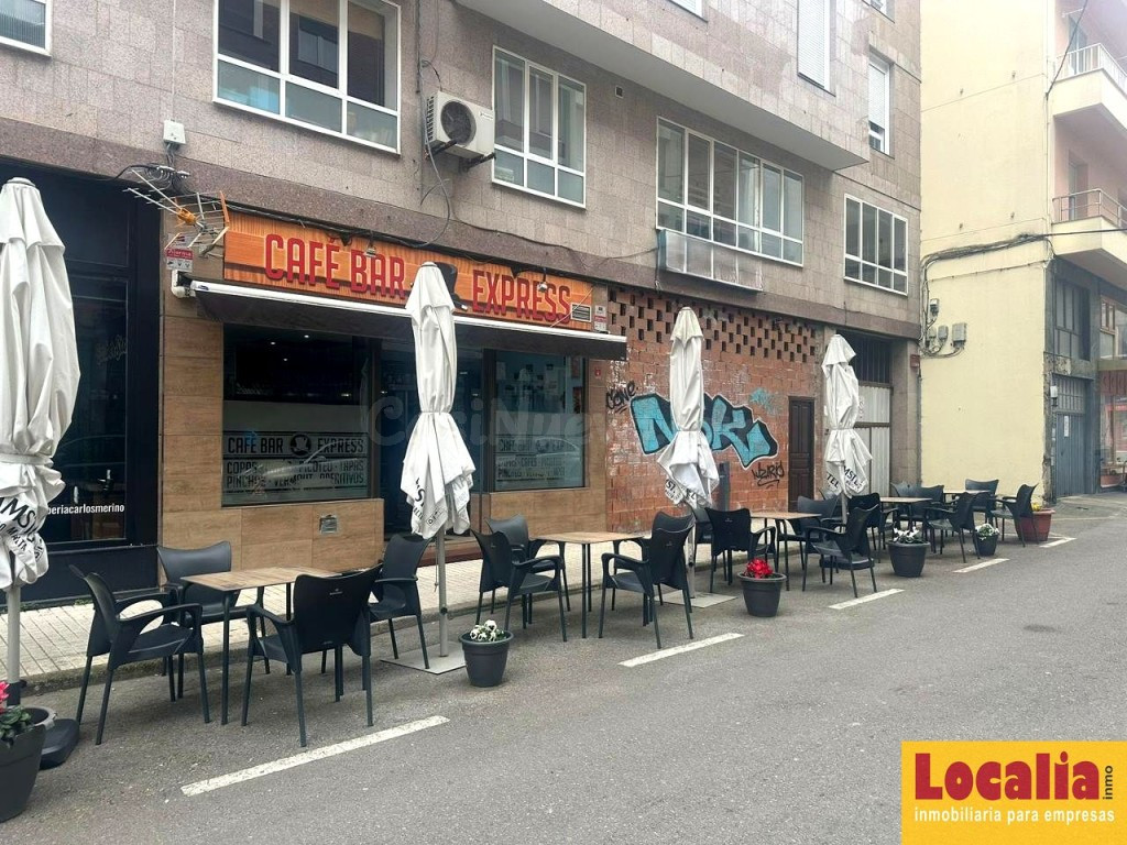 Bar equipado y amueblado en traspaso Corrales Buelna - foto 3