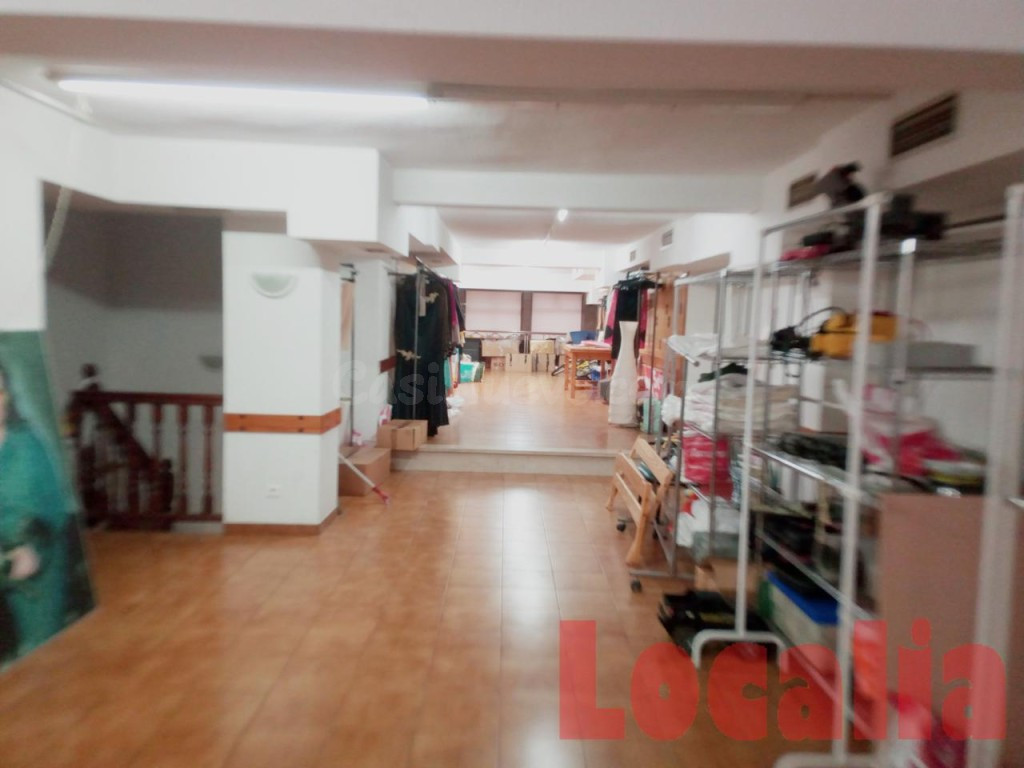 Local comercial centro Torrelavega - foto 4
