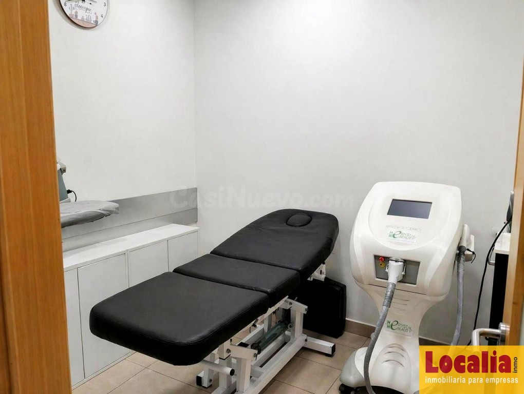 Atractivo local con equipos de estética, Torrelavega - foto 2
