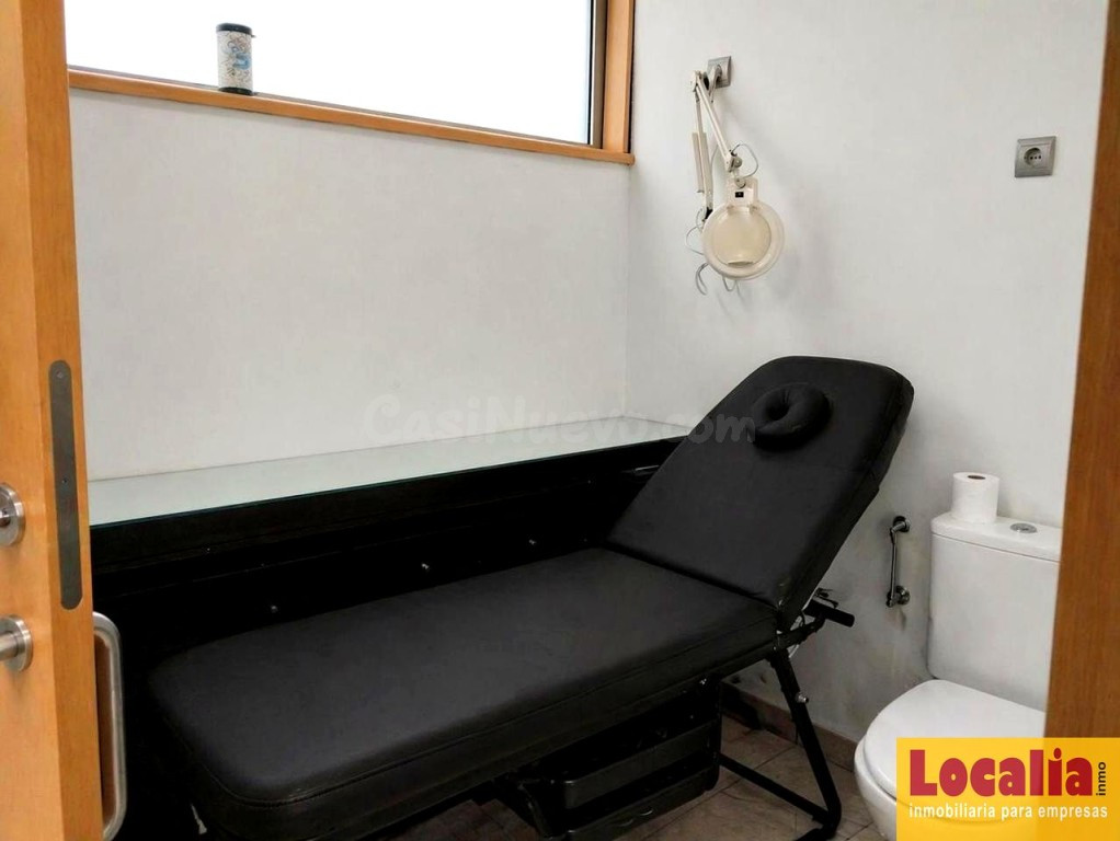 Atractivo local con equipos de estética, Torrelavega - foto 5