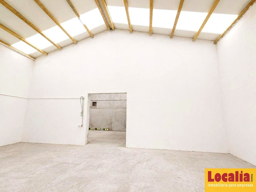 Nave industrial con acceso para tráiler Solares - foto 8