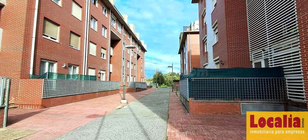 Inversión en Piso de 4 habitaciones con garaje - foto 4