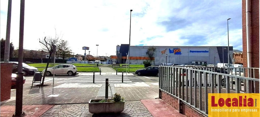 Inversión en Piso de 4 habitaciones con garaje - foto 8