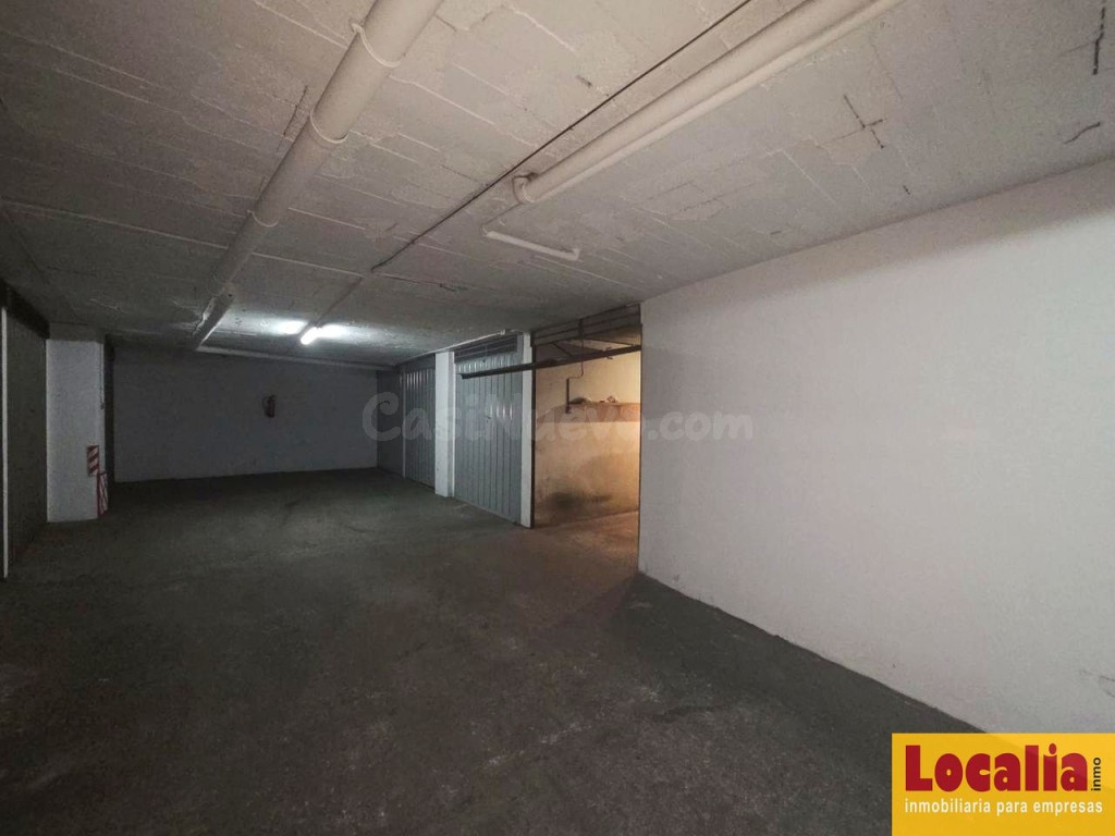 Venta plaza de garaje cerrada en Torrelavega - foto 6