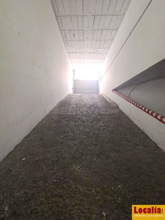 Venta plaza de garaje cerrada en Torrelavega - foto 9