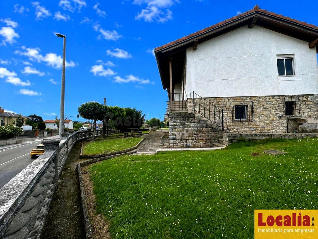 Chalet para reformar con amplio terreno en Suances - foto 10