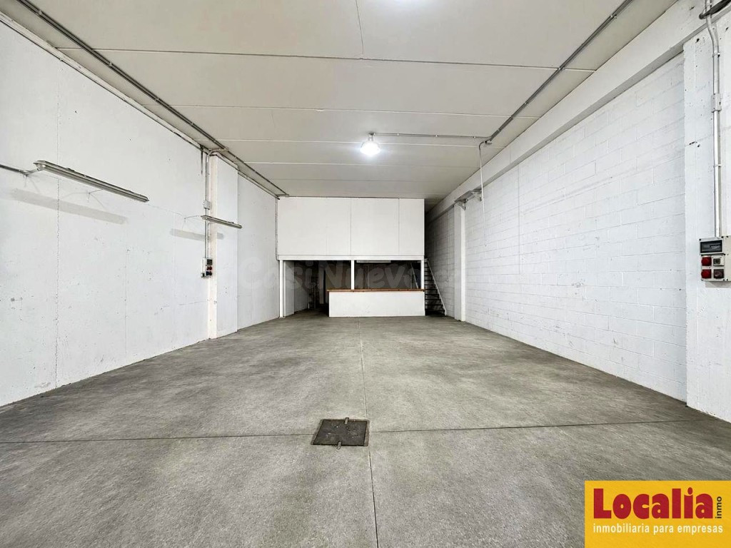 Nave impecable de 220 metros en venta en Cartes. - foto 3