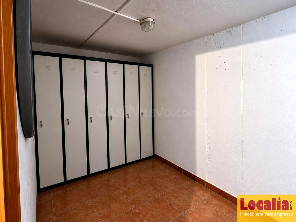 Nave impecable de 220 metros en venta en Cartes. - foto 7