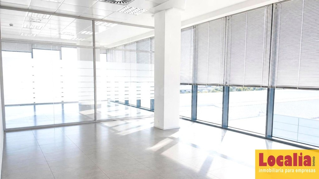 Edificio Empresarial en Venta en Zaragoza