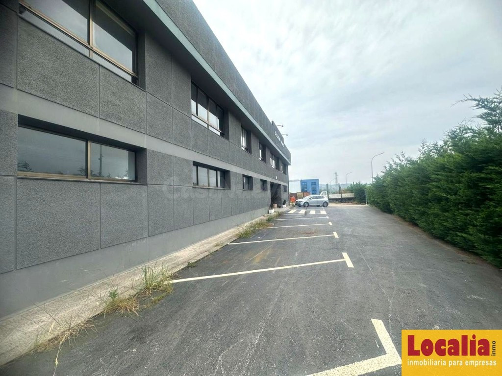 Naves industriales con edificio de oficinas - foto 5