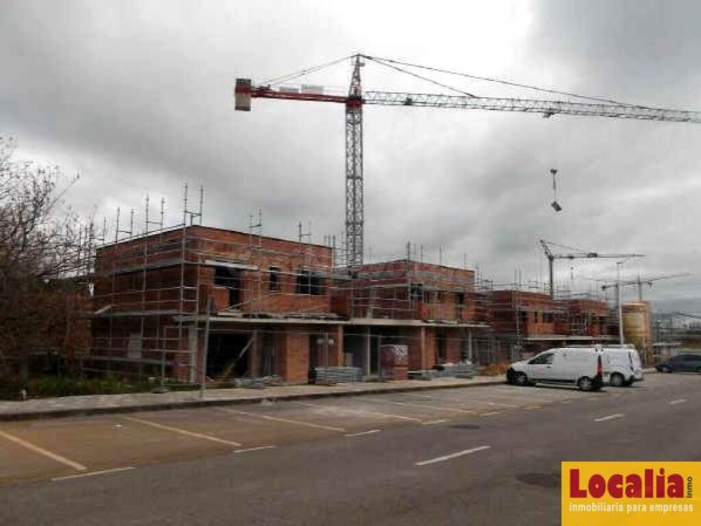 SUELO URBANO CONSOLIDADO PARCELA 19 MAOÑO - foto 13
