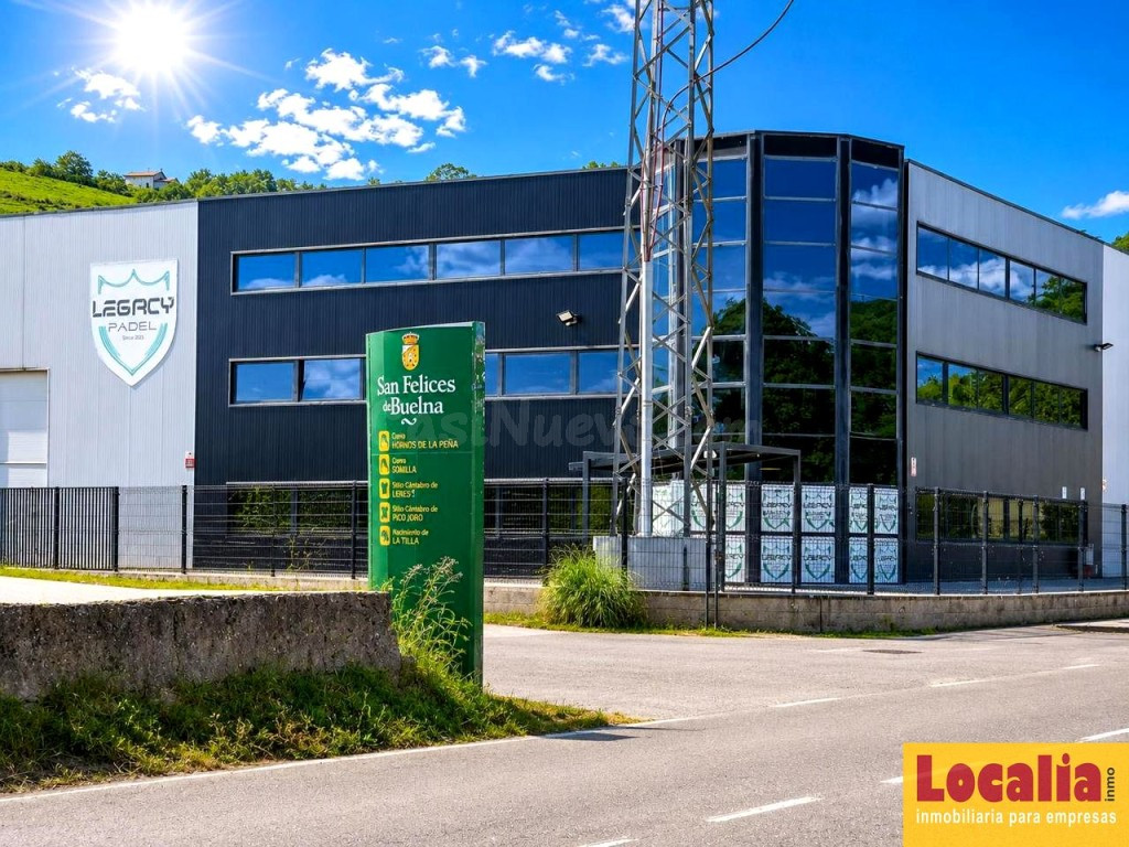 NAVE CON CLUB DE PÁDEL EN VENTA EN CANTABRIA