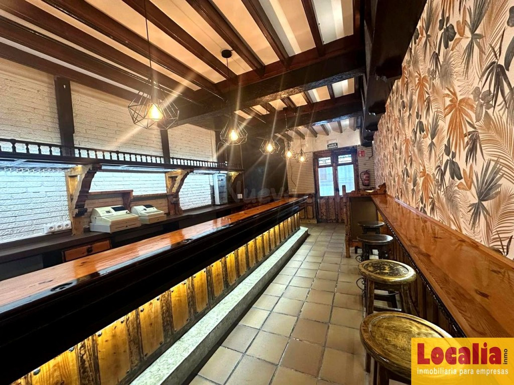 Bar restaurante totalmente equipado en Santander
