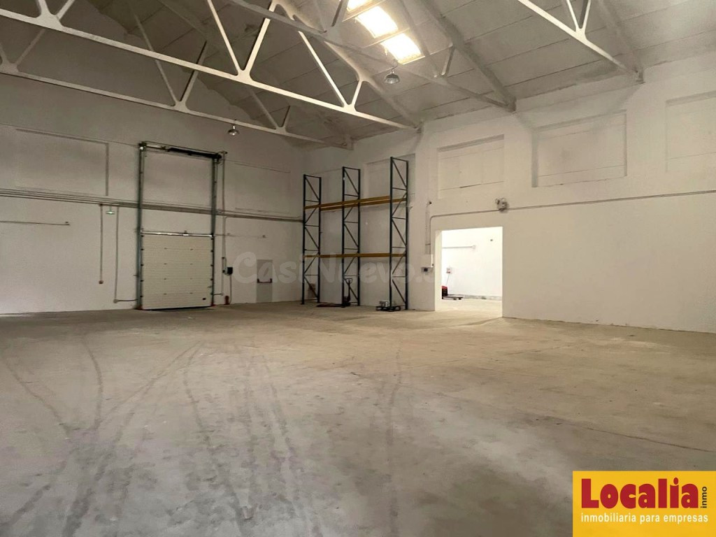 Nave industrial de 500 m2 en alquiler en Hoznayo