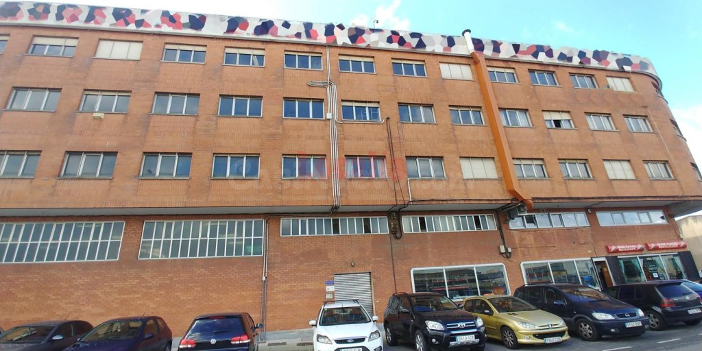 Edificio comercial y de oficinas en venta, Santander - foto 2