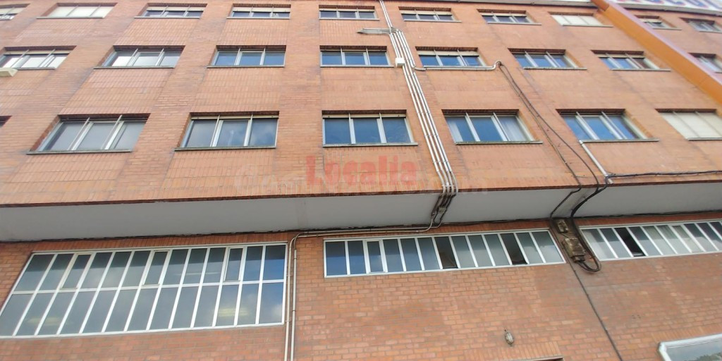 Edificio comercial y de oficinas en venta, Santander - foto 3