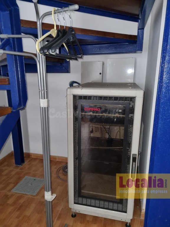 Oficina muy bien ubicada en Torrelavega - foto 20