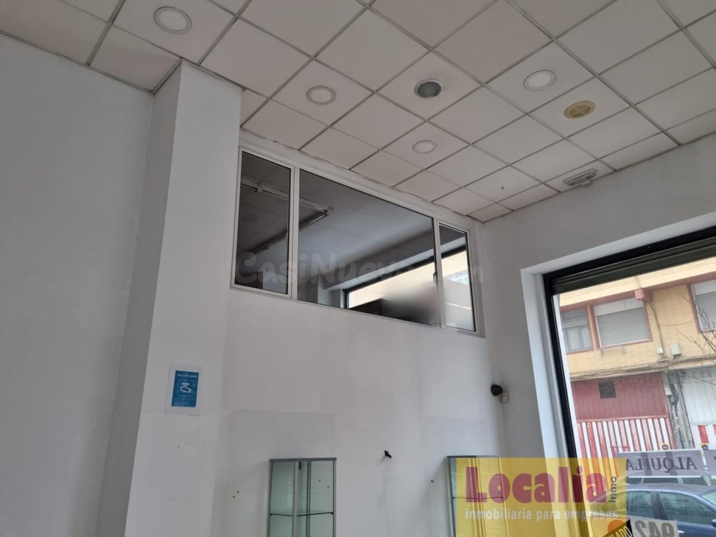 Oficina muy bien ubicada en Torrelavega - foto 4