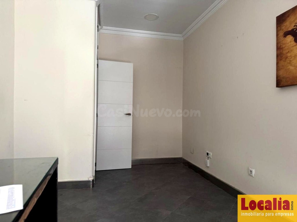 Atractivo local en alquiler en Santander