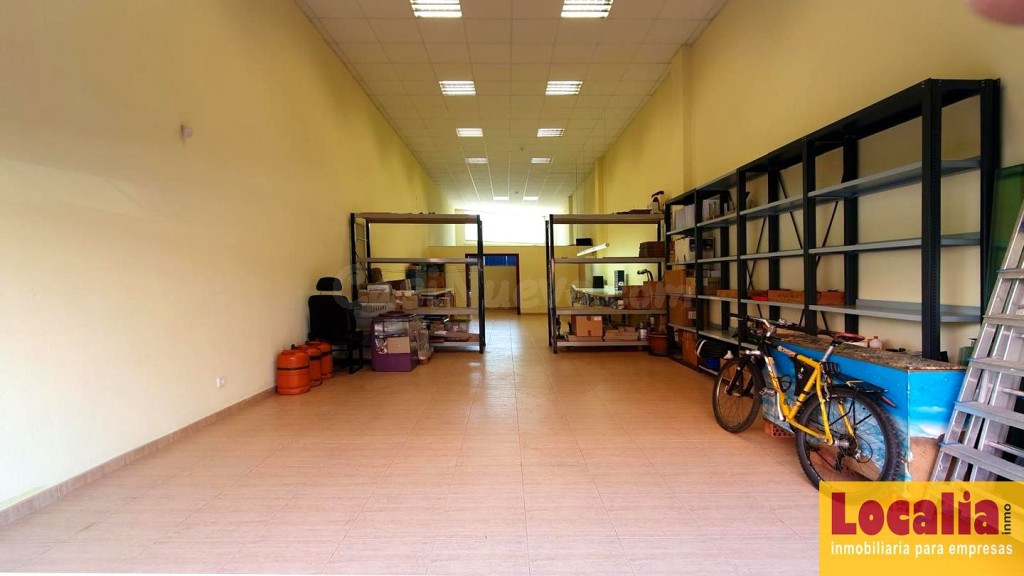 Local singular en venta, zona industrial, Santander - foto 11