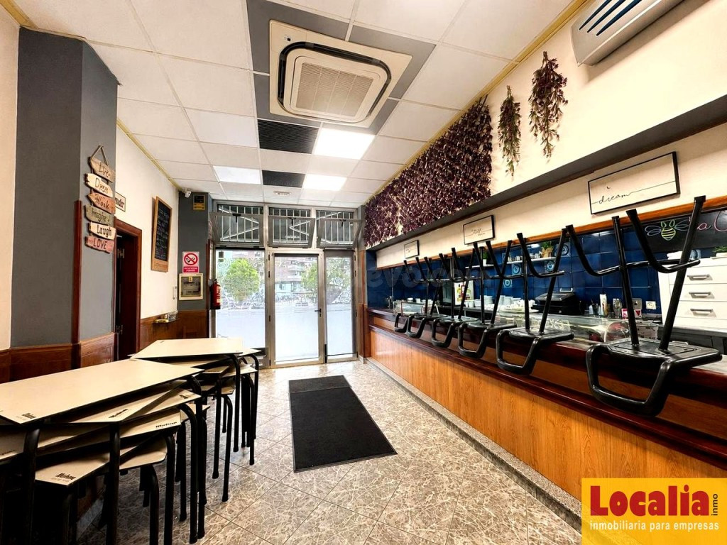 Atractivo bar restaurante con licencia, Torrelavega - foto 2