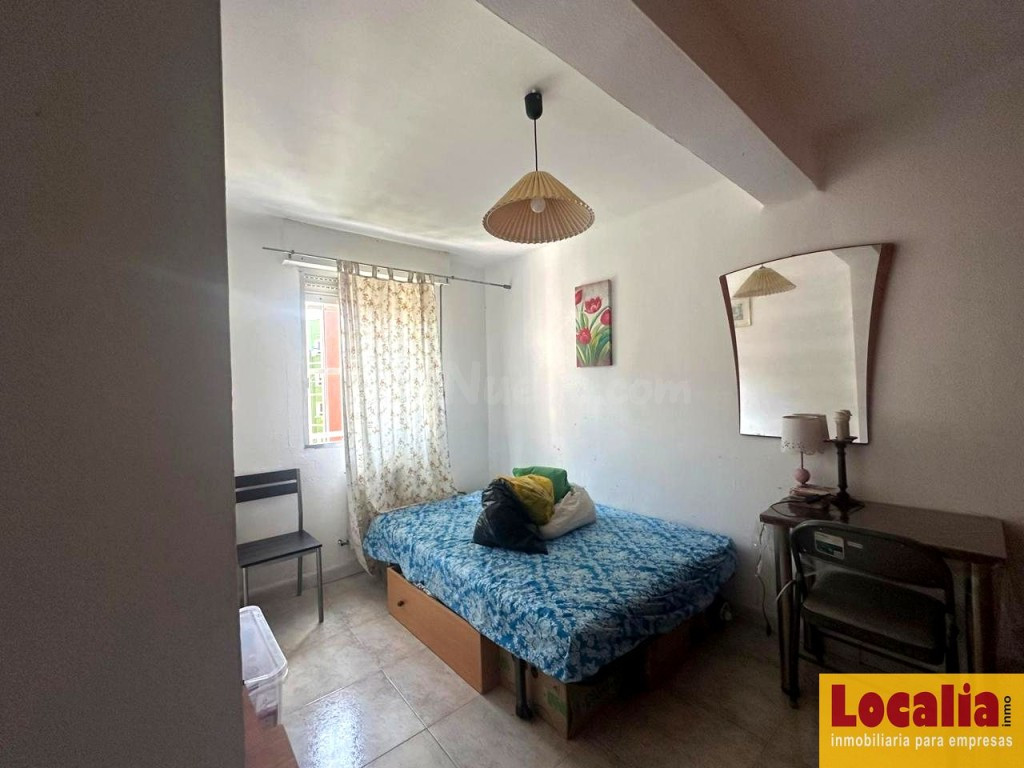 Piso de 3 dormitorios en venta en Santander