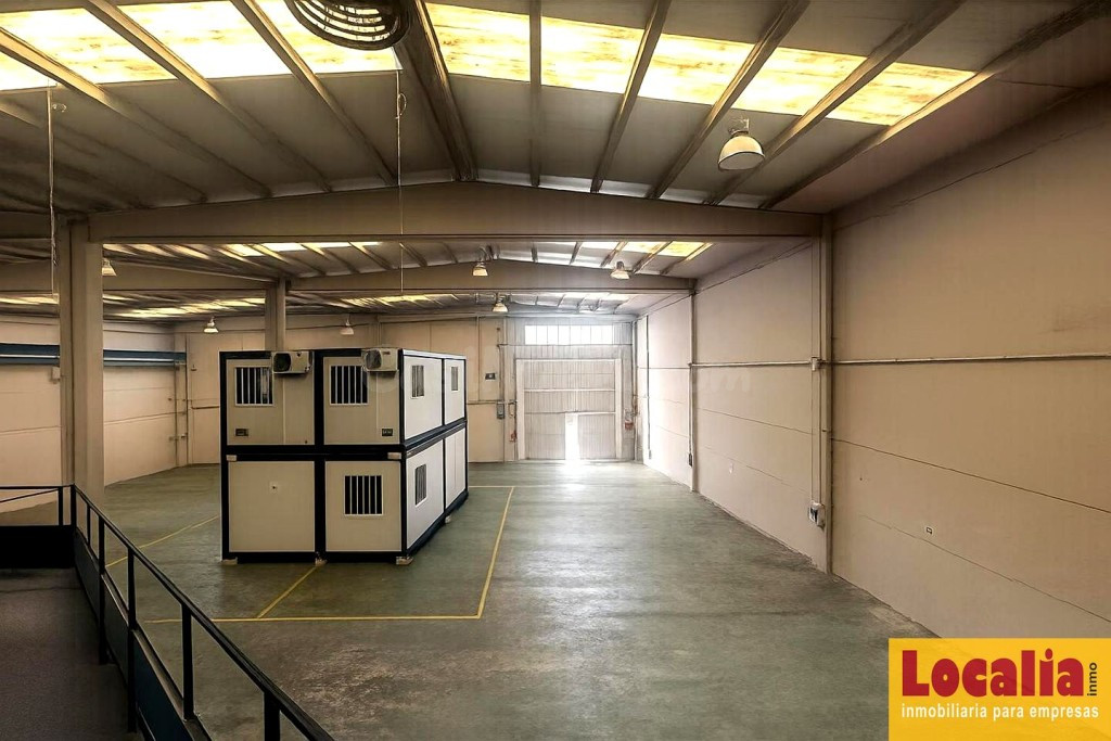 Nave industrial con puente grúa, Hazas de Cesto - foto 4