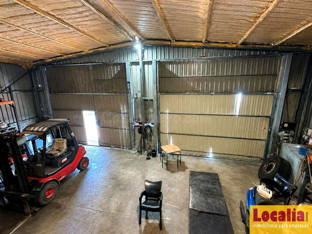 Nave con campa en alquiler. Reocín