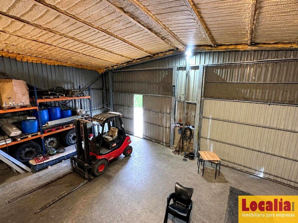 Venta de nave industrial con campa en Reocín. - foto 4