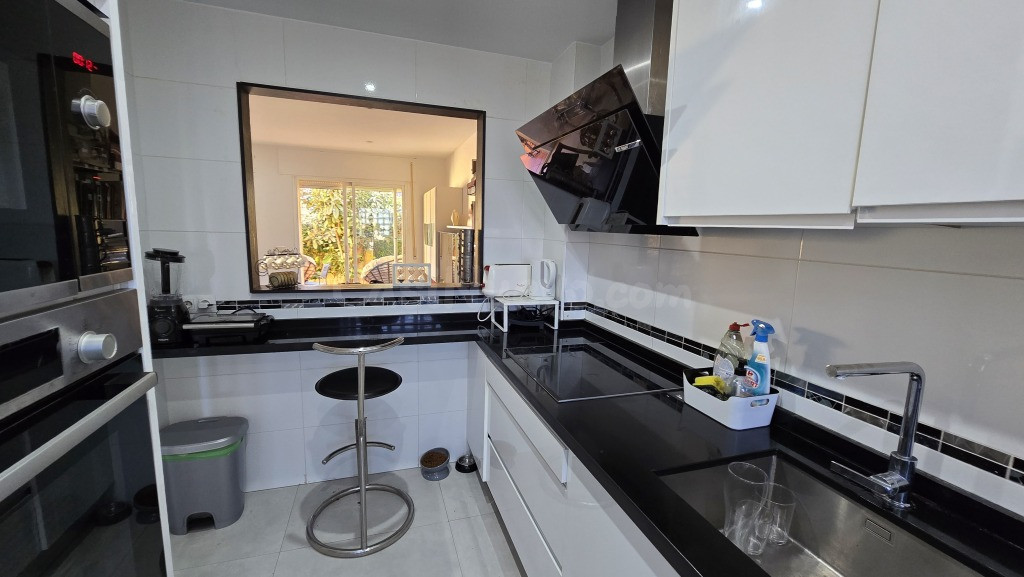 Adosada en Venta en Estepona Málaga - foto 5