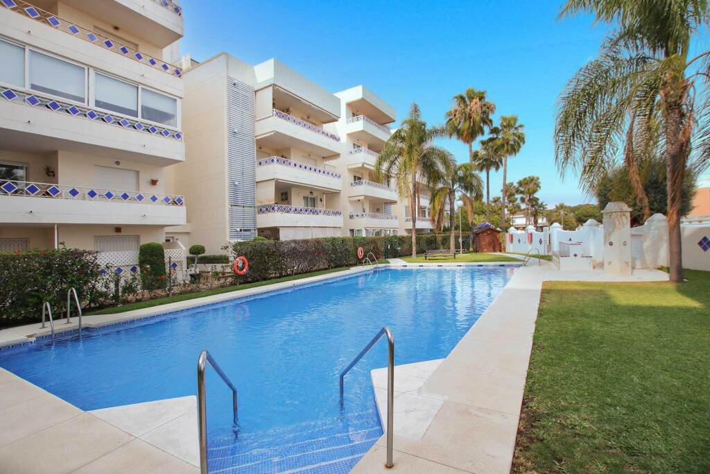 Piso en Venta en Marbella Málaga - foto 2