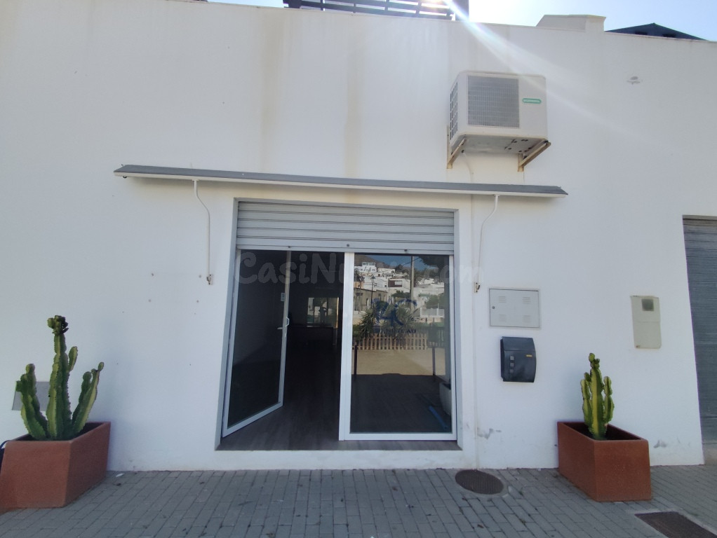 Local comercial en Traspaso en Pozo De Los Frailes Almería