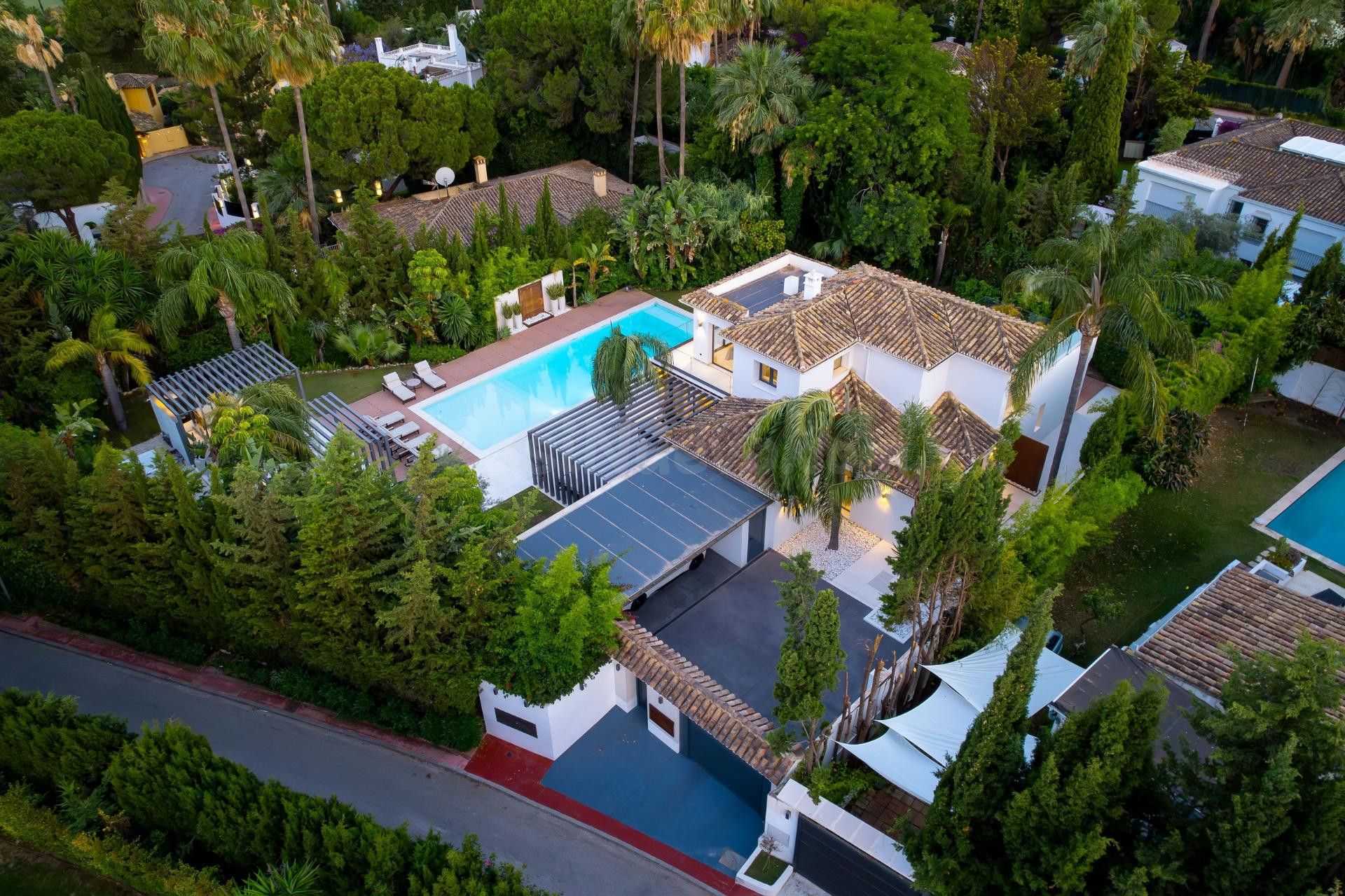 VILLA DE LUJO EN NUEVA ANDALUCIA, MARBELLA, LAS BRISAS - foto 2