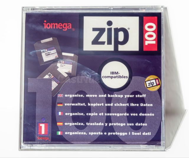 Disquetes de Archivo para Sistemas de IBM y Macintosh en Zaragoza