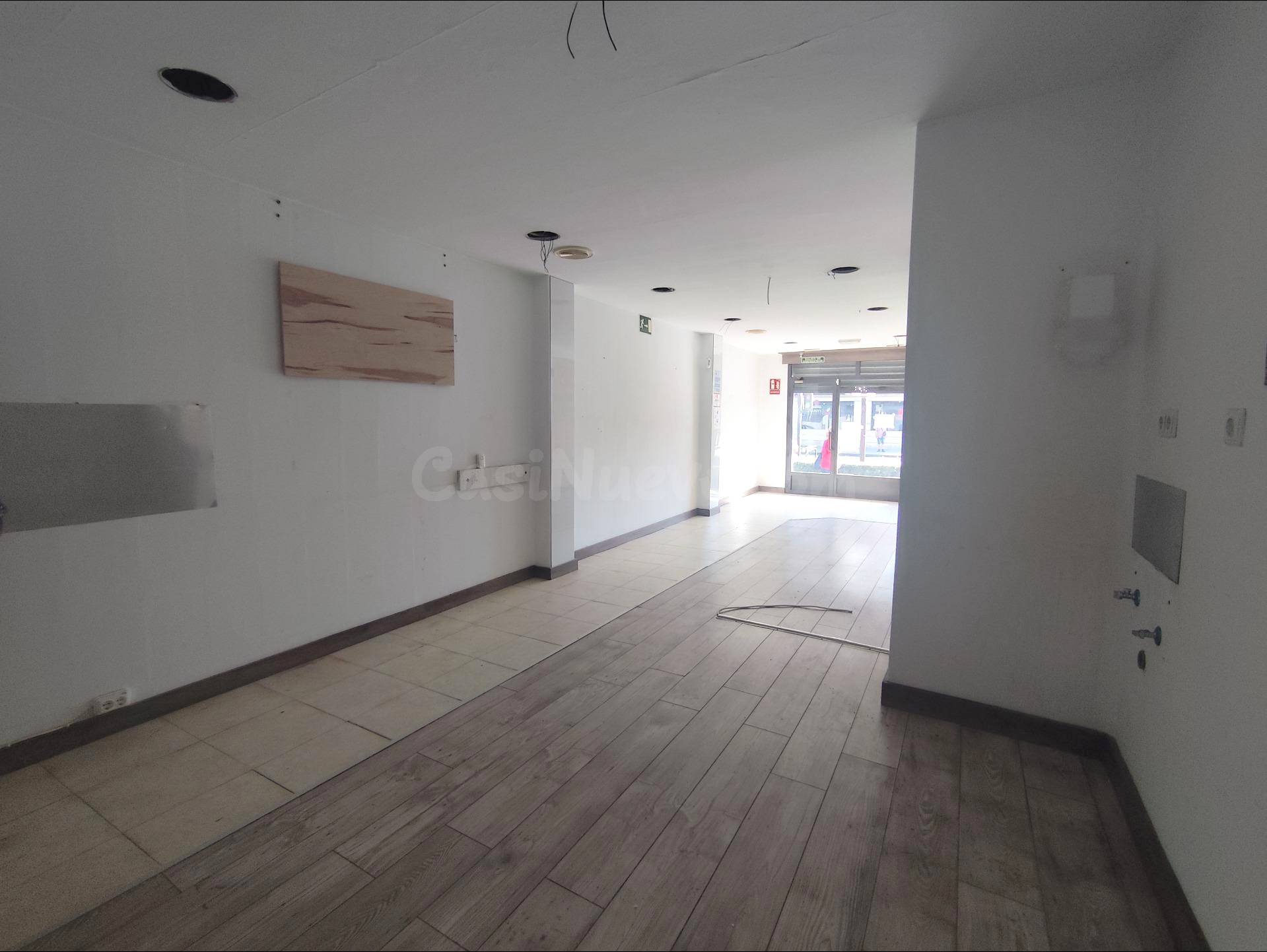 LOCAL COMERCIAL EN ALQUILER EN MARACENA - METRO EN LA PUERTA - foto 5