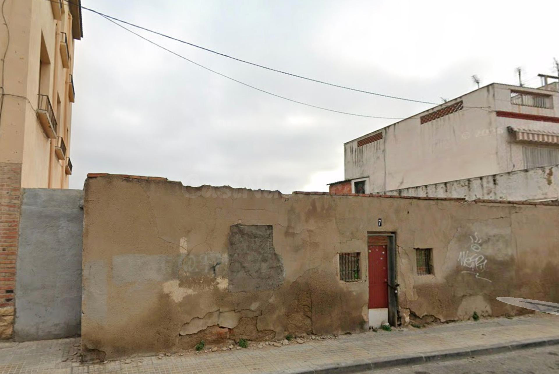 SOLAR URBANO DE 285 m2 EN TORREFORTA – OPORTUNIDAD PARA CONS - foto 2