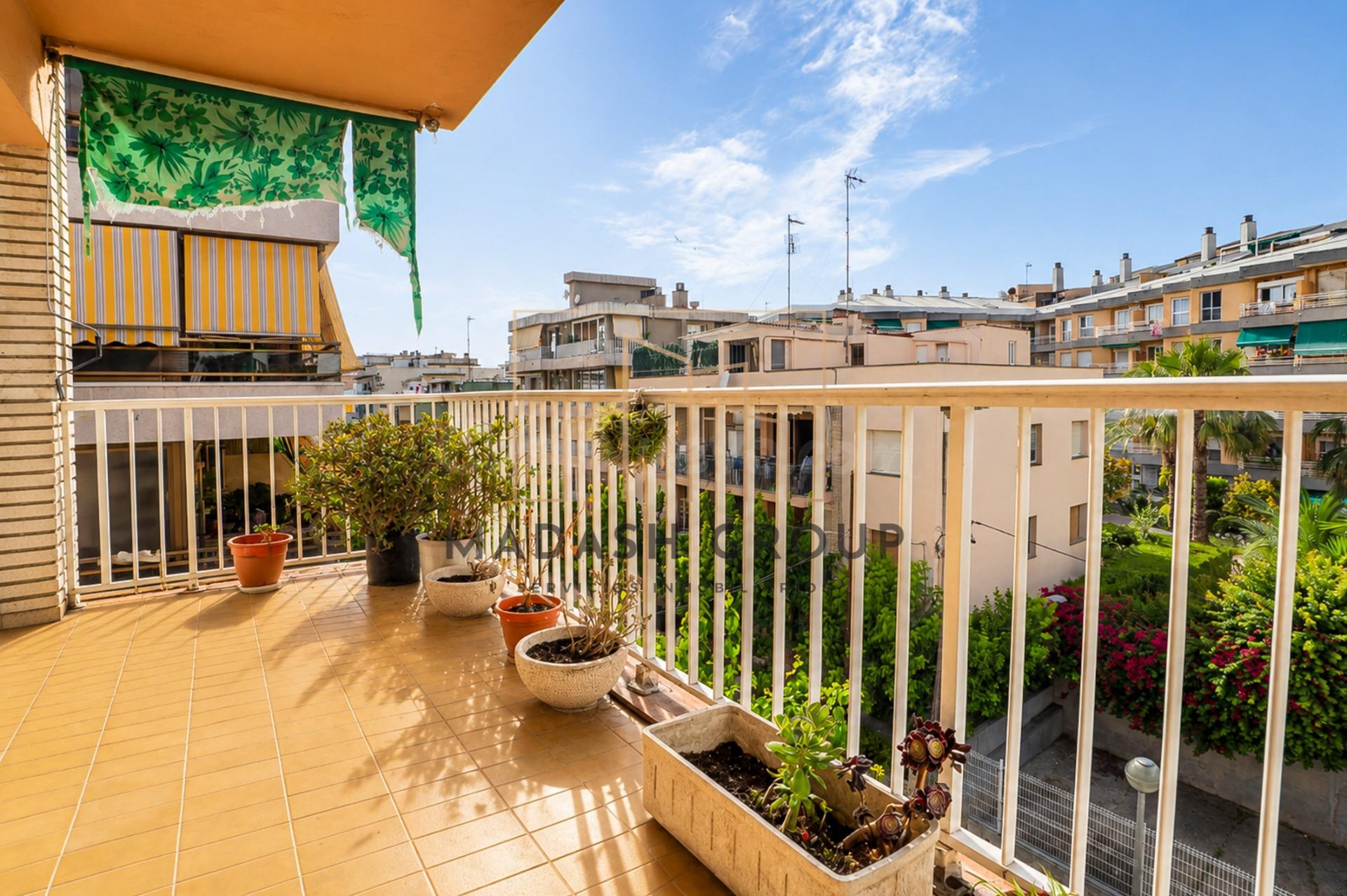 Piso en venta en Salou con 4 habitaciones y gran terraza a d - foto 4