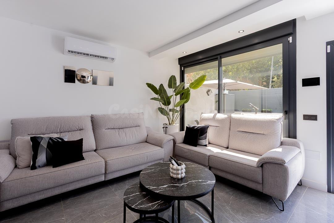 Chalet de diseño con 2 dormitorios y gran terraza en Carlind - foto 2