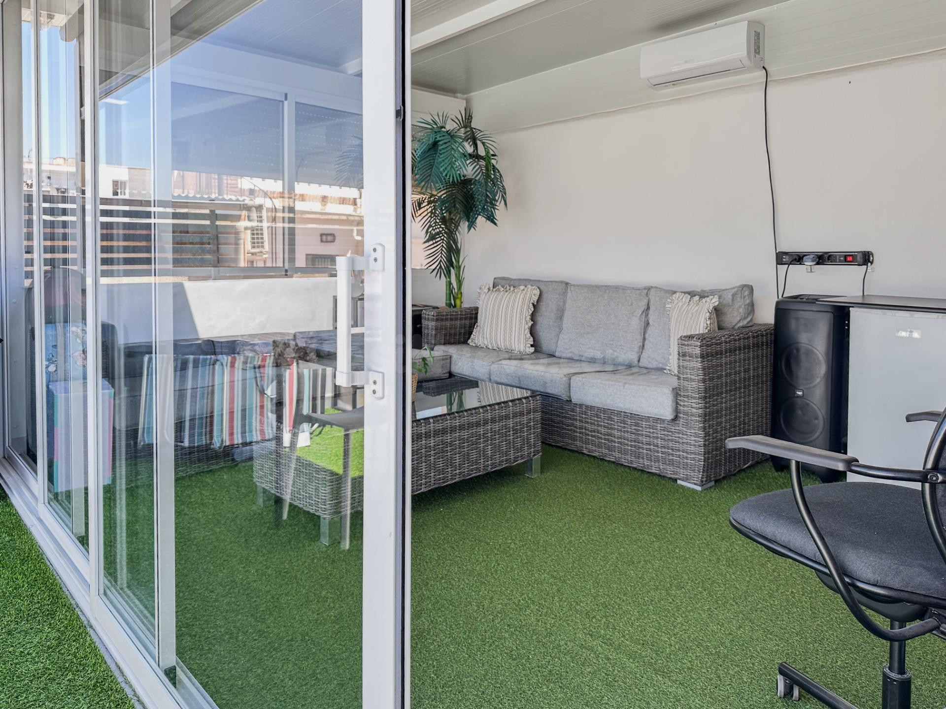 Casa, Nueva, reformada, cerca del centro con gran terraza en - foto 4